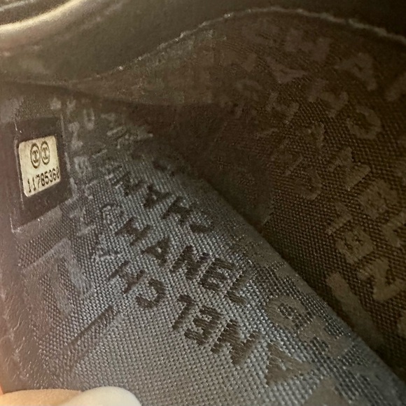 Chanel Bifold Leather Wallet - Picture 7 of 8